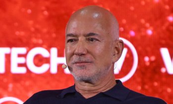 Безос допусна IPO на Blue Origin през следващите години