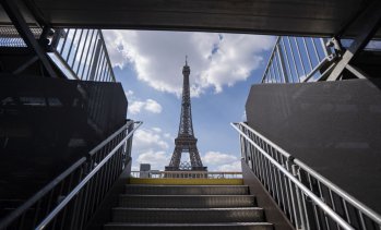Как проблемите с дълга на Франция се съпоставят с кризата в Гърция