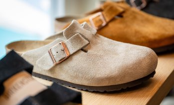 Birkenstock очаква тримесечни приходи под очакванията заради натиска от митата