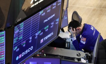 S&P 500 и Nasdaq затварят със загуби за втора поредна сесия под натиска на петрола