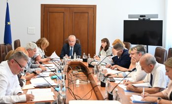 Кабинетът оставя социалните партньори да договарят минималната заплата всяка година