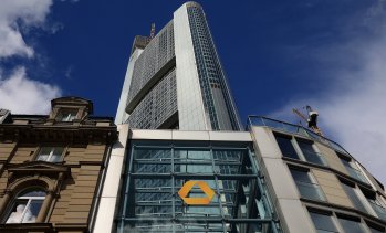 Commerzbank отхвърли оферата за придобиване от UniCredit като твърде ниска