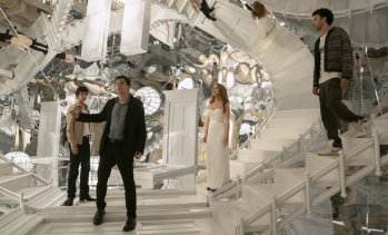 „Зрителна измама 3“ отвя конкурентите си и поведе боксофис класацията в САЩ