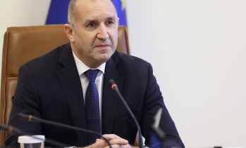 В разговор с Тръмп Радев е поискал отпадане на визите за САЩ за българи