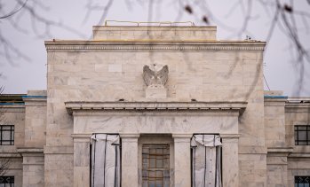 Все повече централни банкери във Фед са отворени за повишаване на лихвите