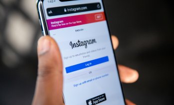 Новите мерки за защита на тийнейджърите във Facebook и Instagram ще важат само за САЩ