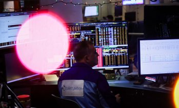 S&P 500 достигна нов дневен рекорд, подкрепен от технологиите*