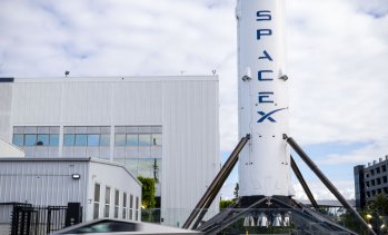 IPO-то на SpaceX поставя цена на страха да не изпуснеш възможността