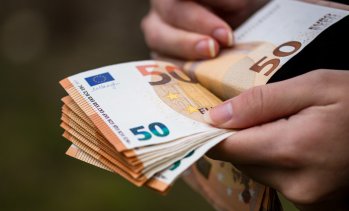 Парламентът прие новата формула за минималната работна заплата