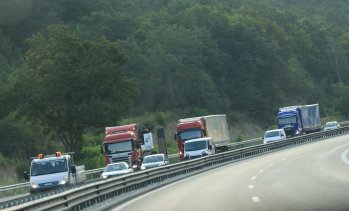 Държавата планира електронни знаци, които ще указват на нарушителите да отбият