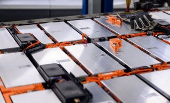 Марияна Янева: Регулаторите подценяват бума при батериите