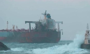 Капитан Калчев: България не реагира адекватно в ситуацията с танкера "Кайрос"