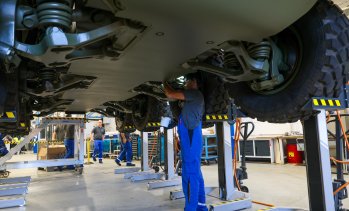 ЕЦБ очаква ръстът на заплатите в еврозоната да се ускори през 2027 г.