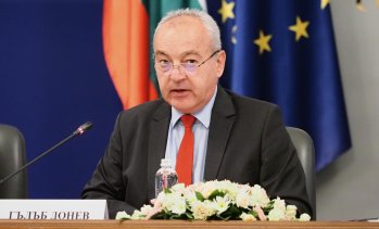 Донев: Натрупаните фискални дисбаланси ще се отразят и на следващите бюджети