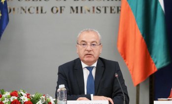 Гълъб Донев: Задлъжняването на страната все още не е проблем