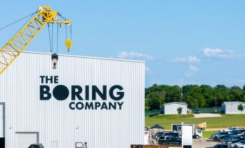 Мъск строи следващия град на компанията си с научен център и фитнес зала