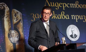 Кристоф Де Мил е първият чужденец носител на Приз &bdquo;Буров&ldquo;