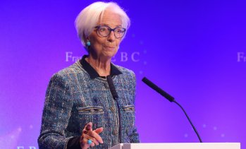 Лагард: Инфлацията в еврозоната ще остане близо до целта от 2% през следващите месеци