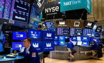 Опасенията на Фед за инфлацията развали настроенията на Wall Street