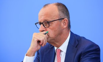 Германският канцлер прави рокади в кабинета след скандал