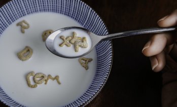 Думата на годината на Oxford описва манипулации със съдържанието в социалните мрежи