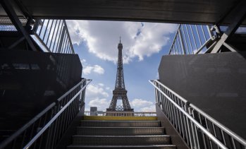 Франция се превръща в символ на проблемите с държавния дълг