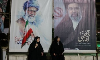 Разпокъсаната властова структура в Иран прави края на войната по-труден