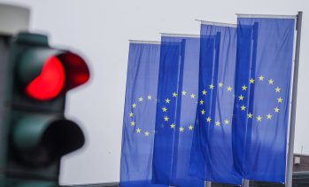 ЕС си спечели седмица време, за да опита да договори нов ценови таван на руския петрол