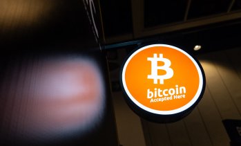 Какво стана с биткойна от лятото и къде изчезна поскъпването?