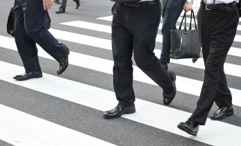 Данните на заплатите в Япония подкрепят пътя към повишаване на лихвите