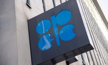 ОПЕК+ се разбраха за ново умерено увеличение на добивите през август
