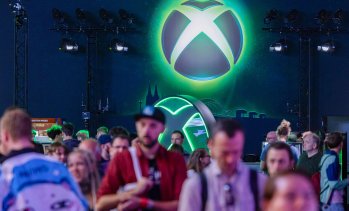 Xbox съкращава работни места и прехвърля гейминг студиата си към Activision