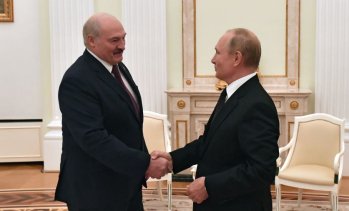 Русия полага все повече усилия да въвлече Беларус във войната си срещу Украйна