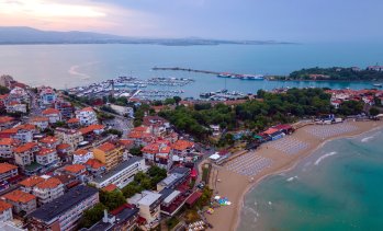 КЗП ще се намеси при нелоялни практики в офертите за наеми в Бургас заради Евровизия