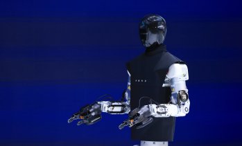 Физическият изкуствен интелект променя индустрията, но изисква нов модел на внедряване