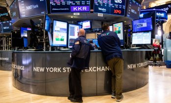 Геополитическите сътресения разклатиха оптимизма на Wall Street 