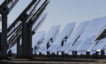 TotalEnergies купува ВЕИ проекти на Shell в Европа и продава дял от зелени мощности на KKR