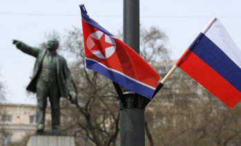 Русия и КНДР разширяват връзките си в първия автомобилен мост помежду си