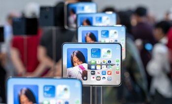 Counterpoint: Apple ще продаде 6 млн. iPhone Duo през 2026 г.