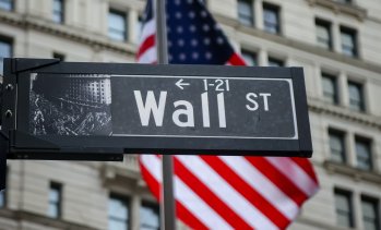 S&P 500 отбеляза първото си затваряне над 7800 пункта