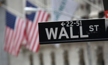 Wall Street чупи рекорди в очакване на подписване на споразумение между САЩ и Иран