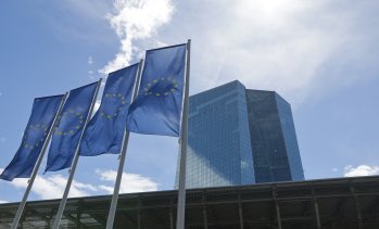 Инфлацията в еврозоната се забавя с по-рязък от очаквания темп