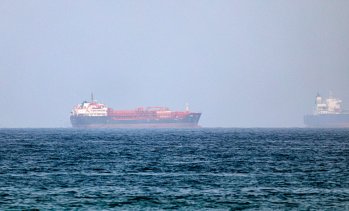 Иран е постигнал споразумение с Оман за корабоплаването през Ормузкия проток