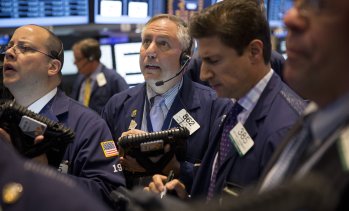 Липсата на яснота около Ормузкия проток заличи оптимизма на Wall Street 