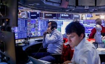 Преговорите с Иран, отчетът на SpaceX и ключови данни ще движат пазарите тази седмица