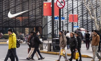 Слабото представяне в Китай и проблемите с Converse засилват опасенията около Nike