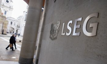 Европейските фондови борси затвориха с леки понижения на основните индекси 