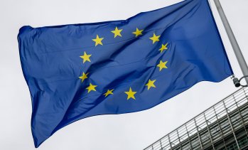 ЕС се готви за важна седмица, в която трябва да покаже на Тръмп, че не е „слаб“