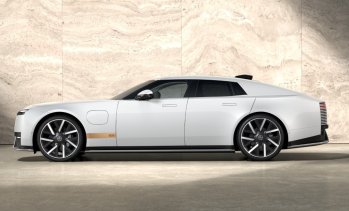 Jaguar рестартира бизнеса си с нов луксозен електромобил