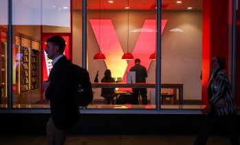 Verizon ще съкрати около 15 хил. работни места